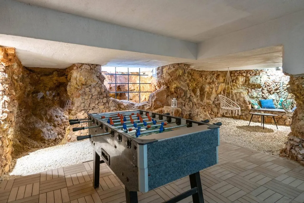 Villa La Mer With Stalactite Cave And Pool Bar Pula